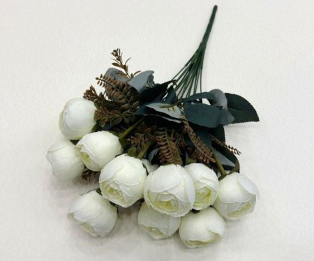 ورد ابيض مع خضار